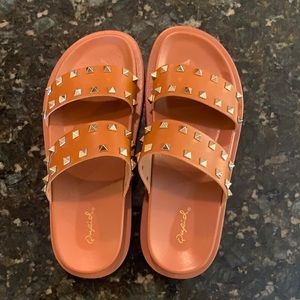 Brand New Size 9 Qupid Sandals